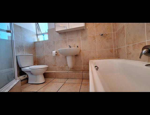 3 BEDROOM APARTMENT RENTED IN MORNINGSIDE